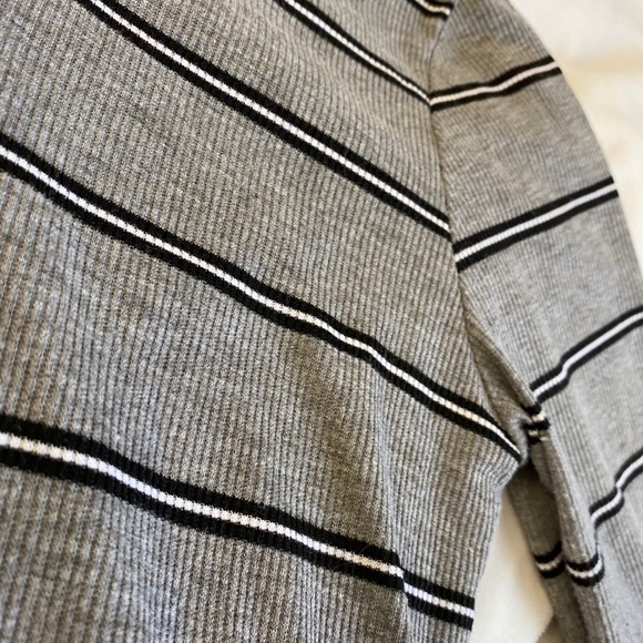 Stripped Longsleeve - Picture 2 of 2